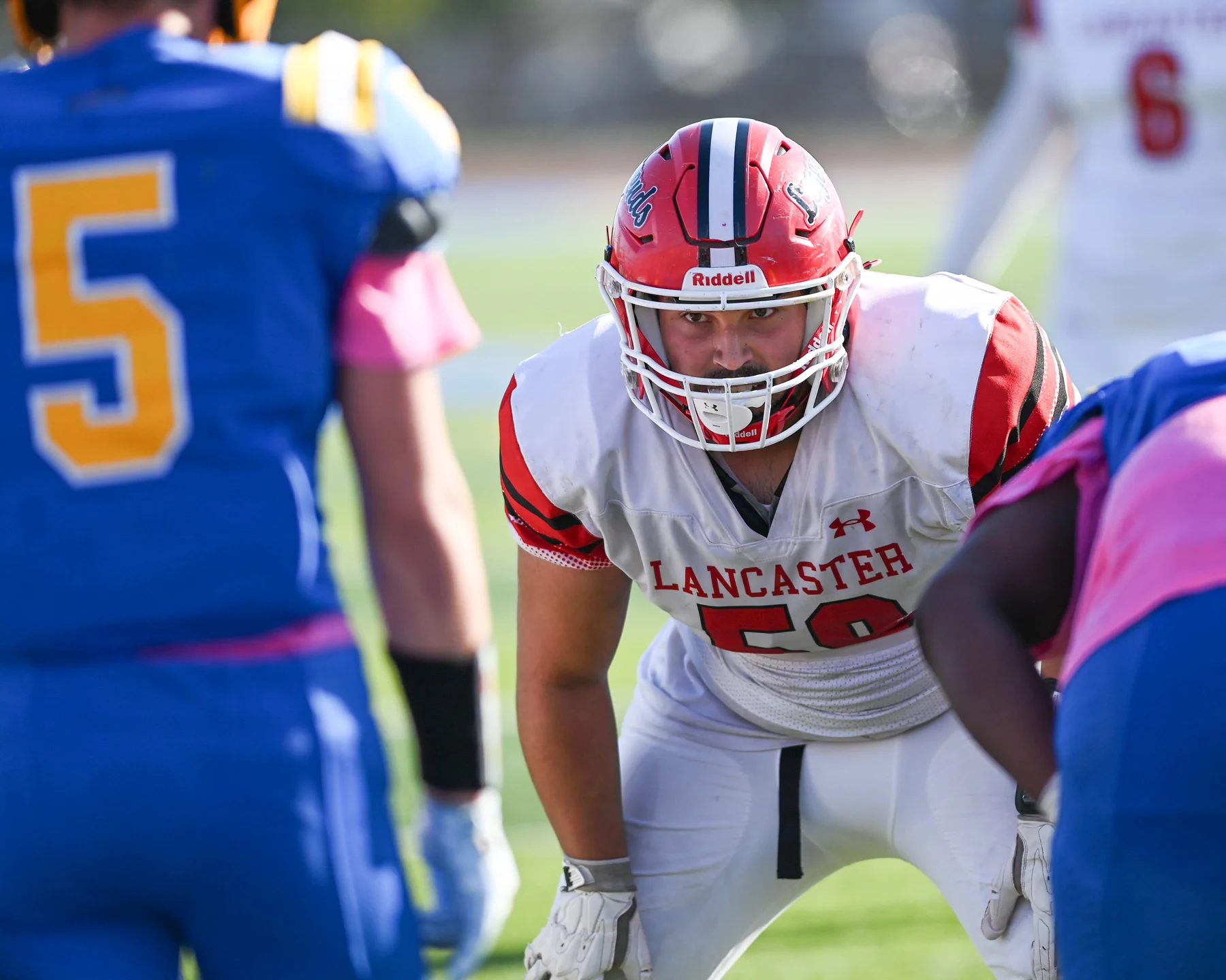 Offensive Lineman checking the defense